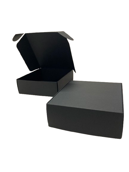 Melna kastīte 136x160x50 mm