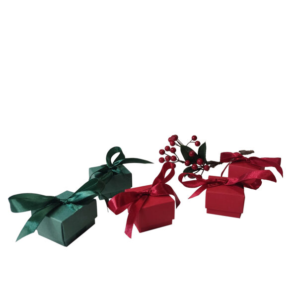 Maza kvadrāta kaste ar lentu 37x37x27mm